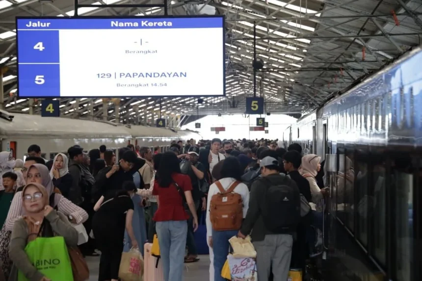 Kai Daop 2 Bandung Sukses Layani Angkutan Nataru 20252026 Dengan Zero Accident
