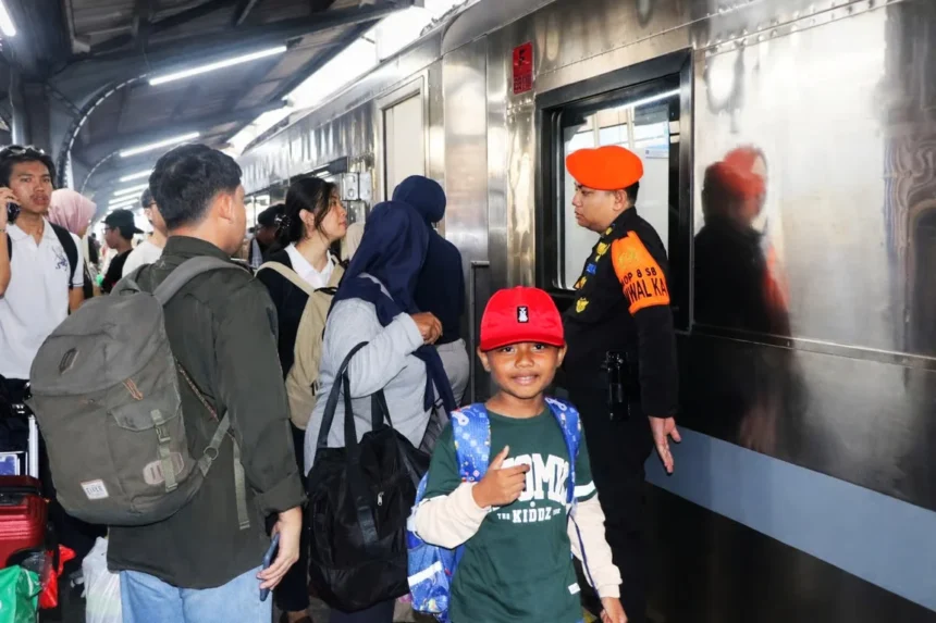 Volume Penumpang Stabil Di Awal Puasa, Kai Daop 9 Jember Fokus Jaga Kenyamanan Pelanggan