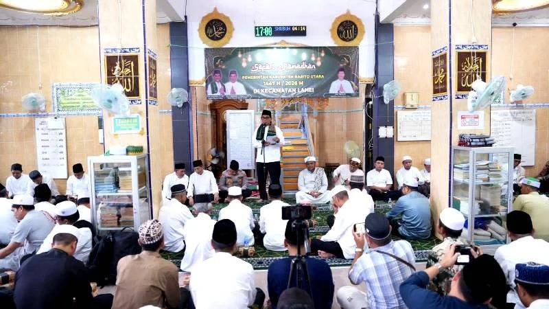 Diskominfosandi Bupati Barito Utara H Shalahuddin melaksanakan safari Ramadan di Masjid Nurul Ahya, Kelurahan Lahei II, Kecamatan Lahei, Selasa (3/3/2026).