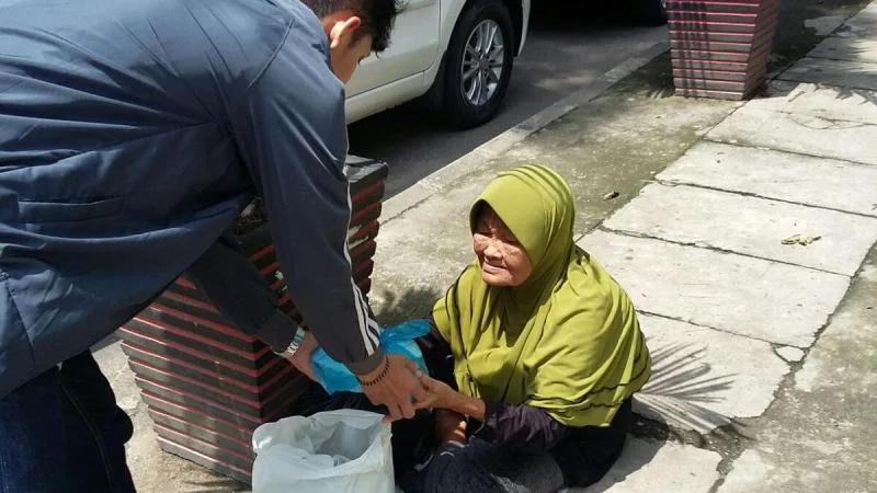 Dalil Infak Dan Sedekah