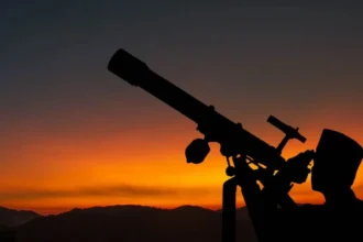 Ilustrasi Pemantauan Rukyatul Hilal Penentuan Hari Raya Idul Fitri