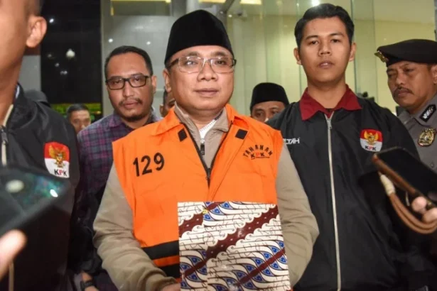 Kpk Tahan Mantan Menag Yaqut Cholil Qoumas