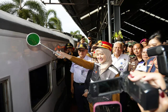 Wakil Gubernur Lampung Lepas 1.616 Peserta Mudik Gratis, Manfaatkan Layanan Kereta Api Untuk Perjalanan Aman Dan Nyaman