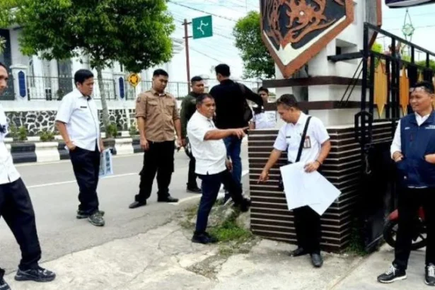 Pelebaran Jalan Muara Teweh