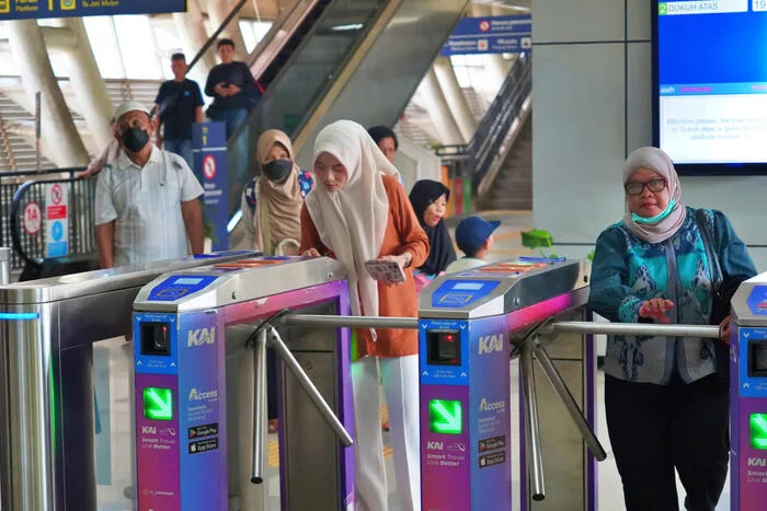 Hari Pertama Wfh Asn, Pengguna Lrt Jabodebek Turun 10 Persen, Layanan Tetap Optimal