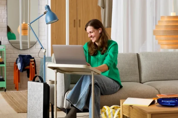 Ilustrasi Kerja Di Rumah