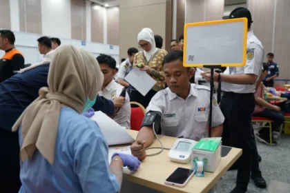 Jaga Keselamatan Perjalanan, Seluruh Pekerja Lrt Jabodebek Jalani Medical Check Up