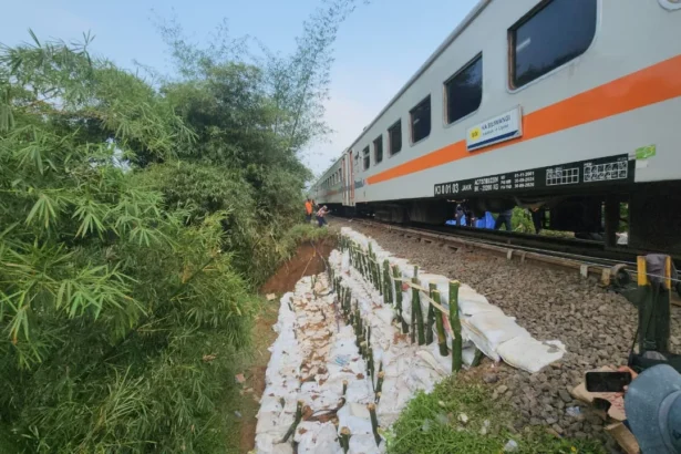 Penanganan Gogosan Jalur Ka Cibeber–lampegan Selesai, Perjalanan Ka Siliwangi Kembali Normal