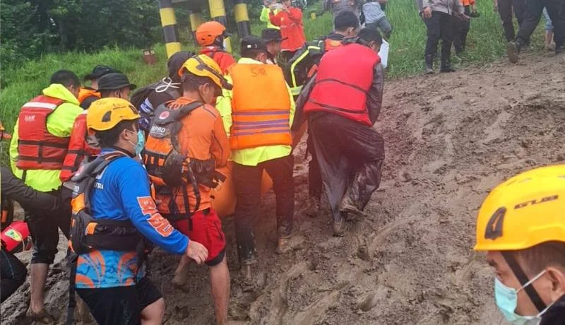 Evakuasi Korban Tenggelam