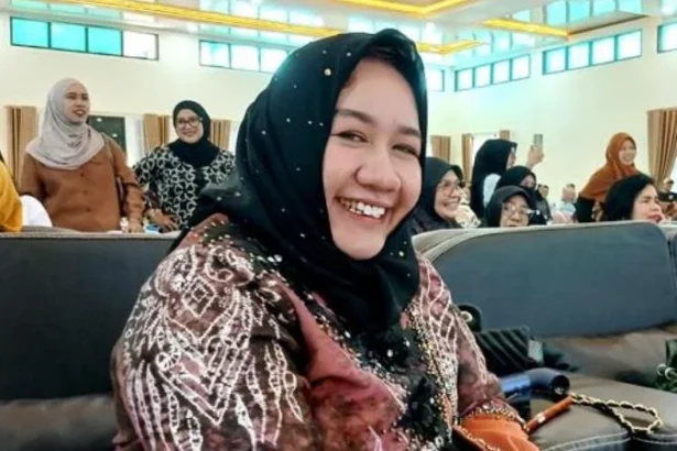 Anggota Dprd Barito Utara, Rosi Wahyuni