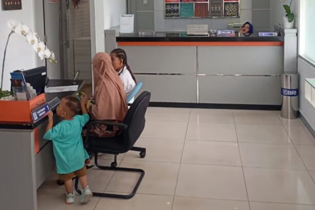 Bank Rakyat Indonesia Kcp Pasar Pagi Mangga Dua Layani Kebutuhan Nasabah Melalui Weekend Banking (1)
