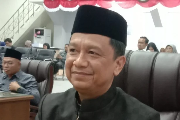 Taufik Nuu4
