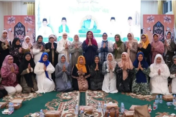 Dprd Netty N Sri Neni Hadirii Nuzulu Quran