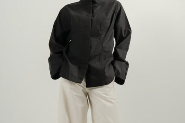 Style Guide The Black Edit – Mendefinisikan Ulang Seragam Minimalis Modern