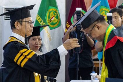 wisuda upr