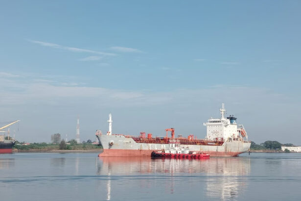 Aceh Tegaskan Peran Dalam Ekonomi Maritim Dunia, Dua Komoditas Unggulan Berlayar Dari Pelabuhan Krueng Geukueh