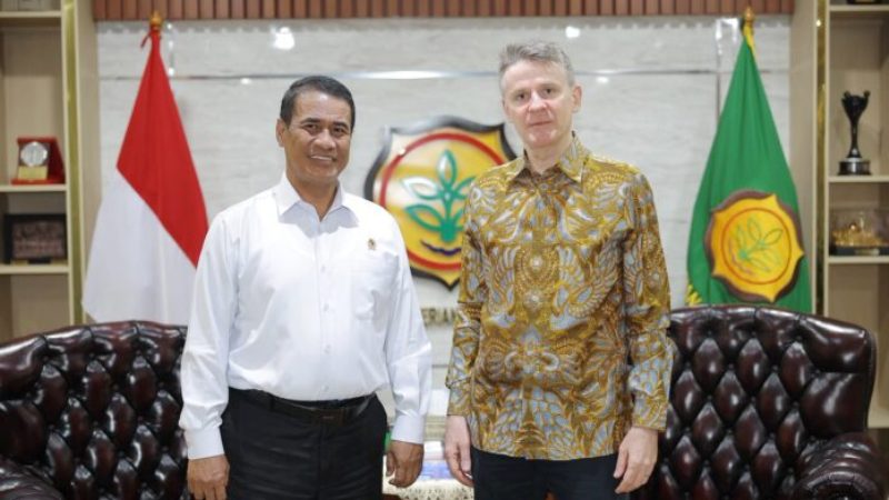 Cetak Sawah Di Dadahup Kapuas