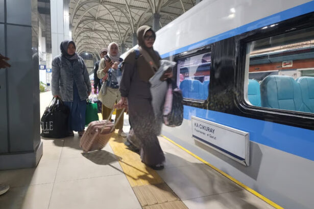 Ka Cikuray Jadi Kereta Favorit Pengguna Jasa Dari Daop 2 Bandung Sedangkan Gambir Dan Yogyakarta Masih Menjadi Tujuan Utama Selama Januari Juni 2026