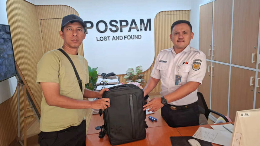 Kai Daop 2 Bandung Ingatkan Pelanggan Lebih Teliti Jaga Barang Bawaan Selama Perjalanan Kereta Api (1)