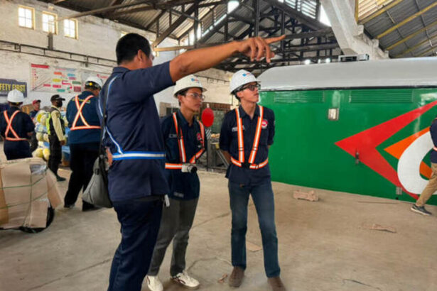 Kunjungan Edukatif Dari Komunitas Edan Sepur Jakarta Di Area Operasional Jakarta Gudang