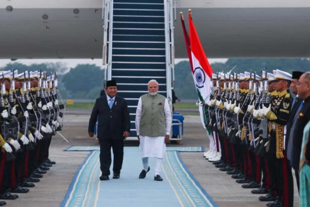 Pm India Narendra Modi Tiba Di Indonesia, Disambut Langsung Presiden Prabowo