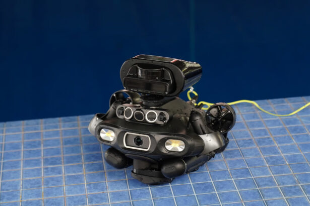 Underwater Drone Fifish E Master Untuk Inspeksi Visual Bawah Air