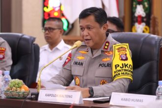 Kapolda Kalimantan Tengah Irjen Pol. Iwan Kurniawan saat konferensi pers di Aula Arya Dharma Mapolda Kalimantan Tengah, Kamis (23/7/2026).
