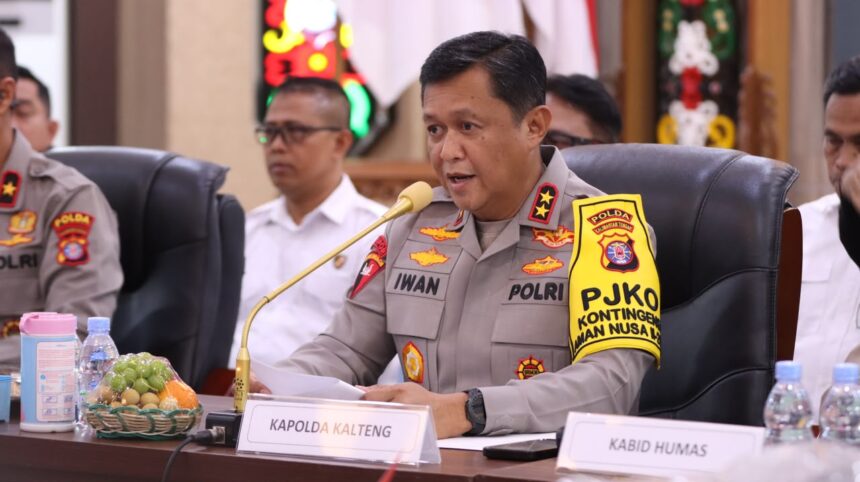 Kapolda Kalimantan Tengah Irjen Pol. Iwan Kurniawan saat konferensi pers di Aula Arya Dharma Mapolda Kalimantan Tengah, Kamis (23/7/2026).