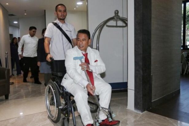 Hotman Paris Hutapea Mundur Jadi Pengacara Febrie Adriansyah