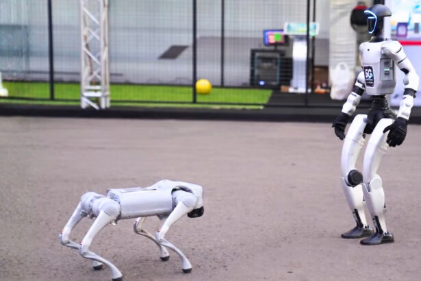 Bukan Sekadar Drone, Kini Robot Quadruped Dan Humanoid Ikut Bekerja Di Lapangan