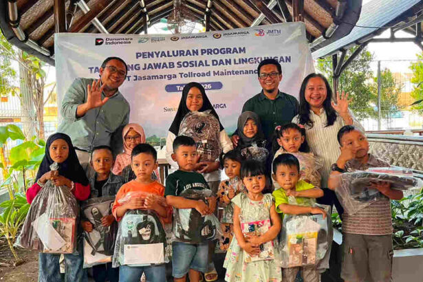 Dukung Pendidikan Anak Tenaga Kerja Operasional, Pt Jasamarga Tollroad Maintenance Salurkan Bantuan Peralatan Sekolah Sambut Hut Ke 38