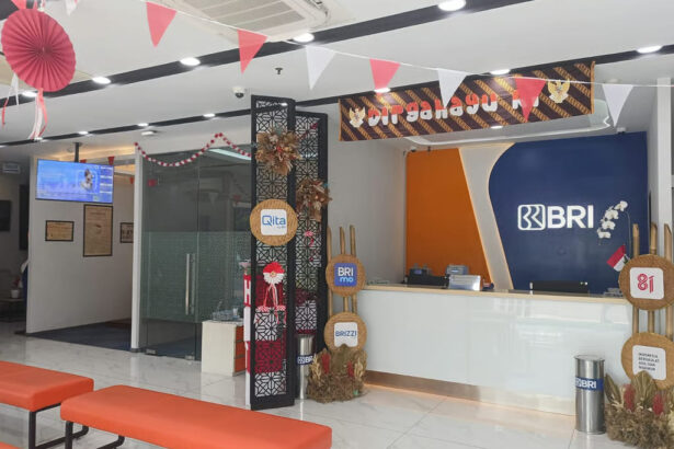 Sambut Hut Ke 81 Ri, Bri Bo Mangga Dua Semarakkan Kantor Dengan Nuansa Merah Putih.jpg