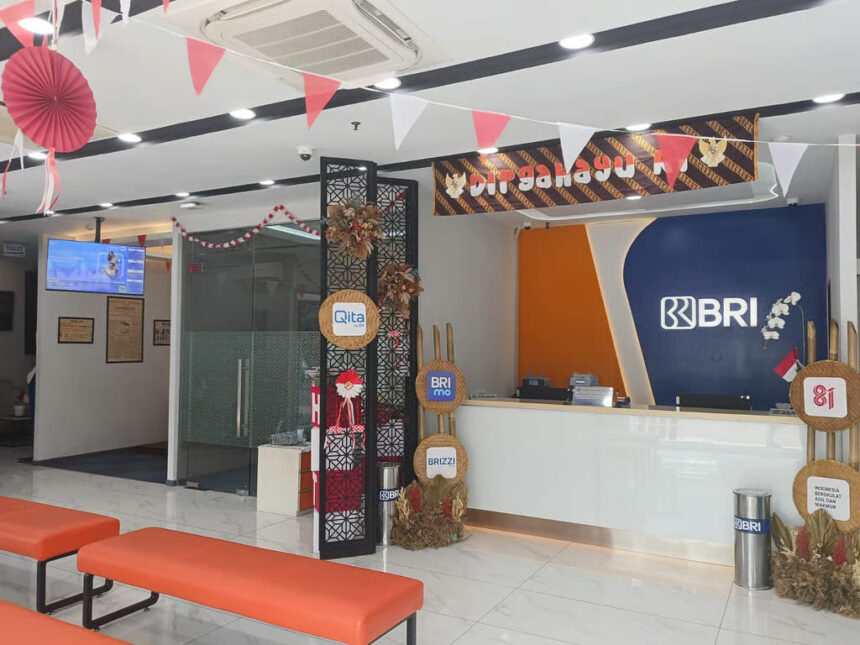 Sambut Hut Ke 81 Ri, Bri Bo Mangga Dua Semarakkan Kantor Dengan Nuansa Merah Putih.jpg