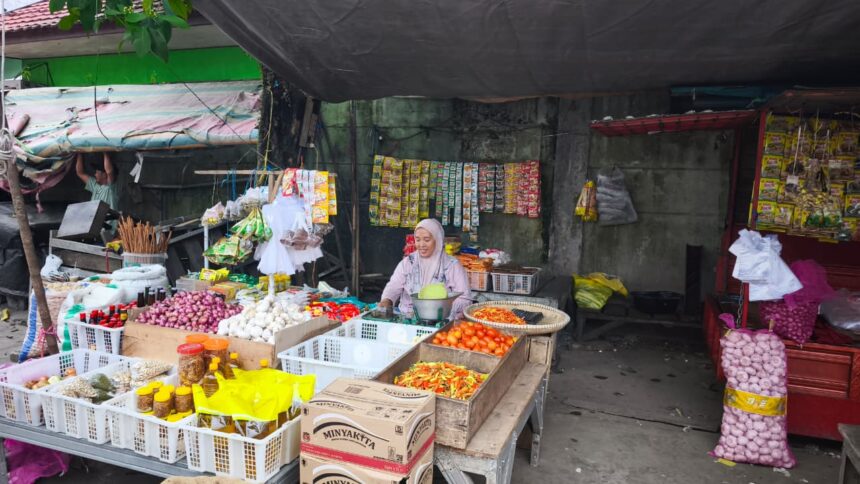 Pedagang di Pasar Besar, Kota Palangka Raya.