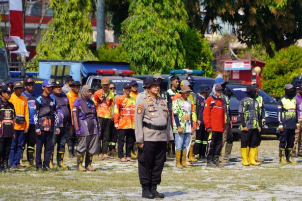 Direktorat Samapta Polda Kalimantan Tengah menggelar Apel Gelar Pasukan dan pengecekan sarana serta prasarana (sarpras) dalam rangka kesiapsiagaan penanganan kebakaran hutan dan lahan (Karhutla) di Kota Palangka Raya, Selasa (11/8/2026).