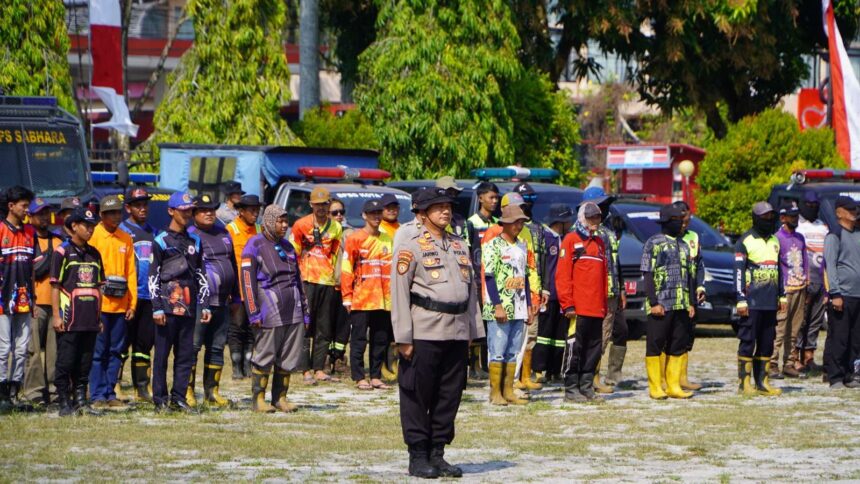 Direktorat Samapta Polda Kalimantan Tengah menggelar Apel Gelar Pasukan dan pengecekan sarana serta prasarana (sarpras) dalam rangka kesiapsiagaan penanganan kebakaran hutan dan lahan (Karhutla) di Kota Palangka Raya, Selasa (11/8/2026).
