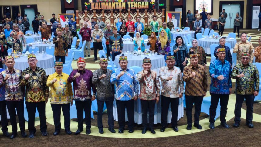 Gubernur Kalimantan Tengah (Kalteng) Agustiar Sabran menyambut Kajati Kalteng Hendrizal Husin di Palangka Raya, Jumat (14/8/2026).