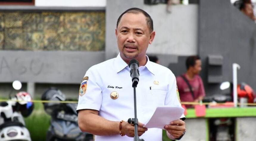 Bupati Barito Selatan Eddy Raya Samsuri