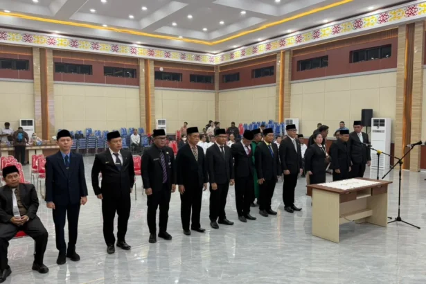 Pelantikan 12 pejabat pimpinan tinggi pratama di lingkungan Pemerintah Kota Palangka Raya, Rabu (16/9/2026).