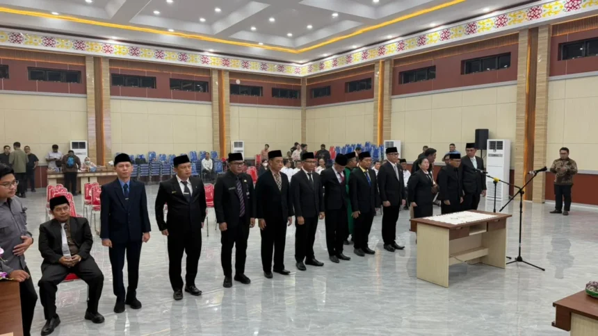 Pelantikan 12 pejabat pimpinan tinggi pratama di lingkungan Pemerintah Kota Palangka Raya, Rabu (16/9/2026).