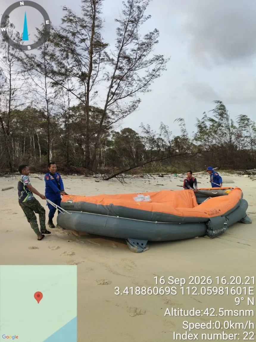 Lima liferaft yang diduga milik KM Virgo Transport 8 ditemukan terpisah di perairan sekitar Desa Sungai Perlu, Kecamatan Seruyan Hilir, Kabupaten Seruyan, Kalimantan Tengah, Rabu (16/9/2026).