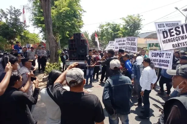 Demo Desil Pasuruan