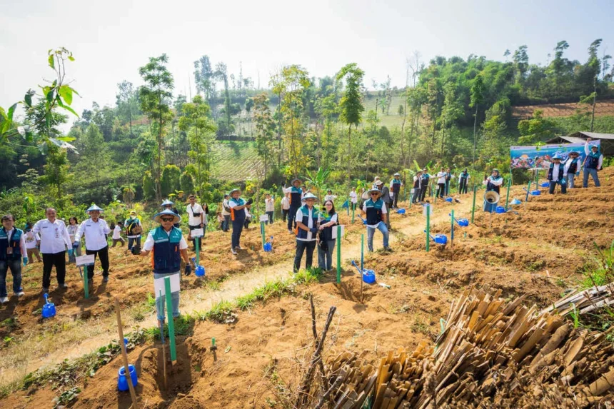 Idsurvey Resmikan Desa Binaan Nglarangan