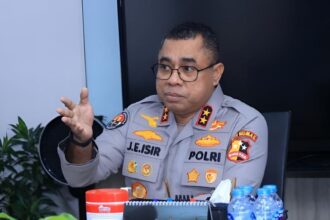 Kadiv Humas Polri Irjen Johnny Eddizon Isir