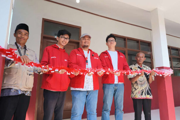 Ocbc Syariah Dan Rumah Wakaf Salurkan Wakaf