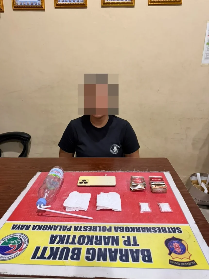 Satuan Reserse Narkoba (Satresnarkoba) Polresta Palangka Raya mengungkap dugaan peredaran narkotika jenis sabu di Kecamatan Pahandut.