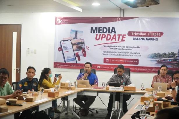 Kegiatan media update Triwulan III OJK Kalteng di Aula Hapakat Kantor OJK Provinsi Kalimantan Tengah pada Selasa (6/10/2026).