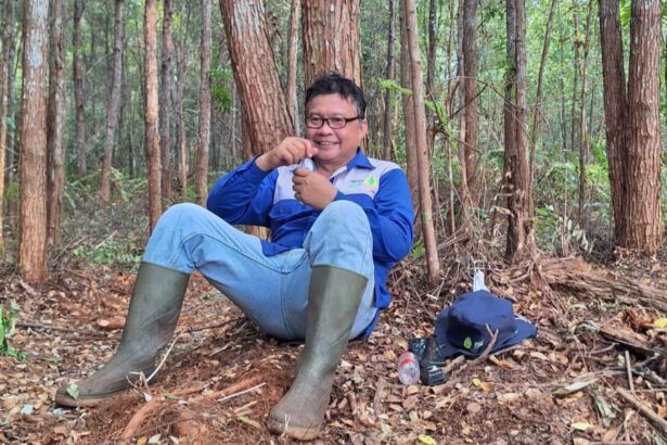 Dosen Fakultas Kehutanan Universitas Palangka Raya (UPR) sekaligus peneliti CIMTROP UPR, Kitso Kusin.